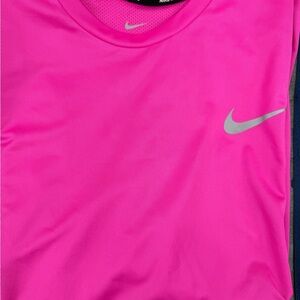 Nike Mens Bright Pink Short Sleeve Tee